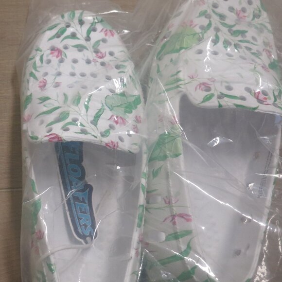 Floafers - Picture 3 of 4